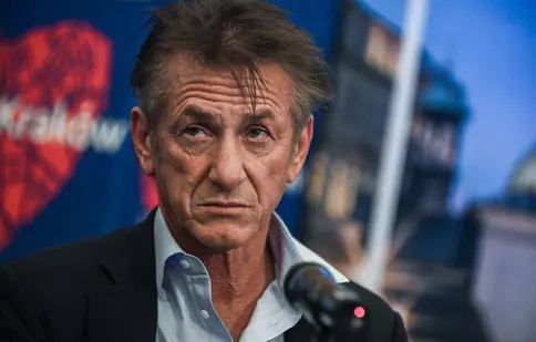 Sean Penn s-a întors în Ucraina pentru a ajuta cu programe umanitare pentru refugiaţi