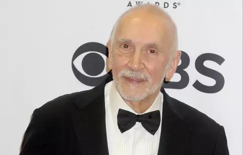 Incredibilul motiv pentru care Frank Langella a fost dat afară din serialul Netflix „The Fall Of The House Of Usher”