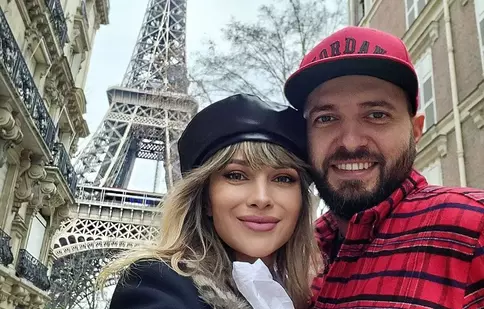 Lora și iubitul ei, Ionuț Ghenu, au amânat din nou nunta. Care este motivul