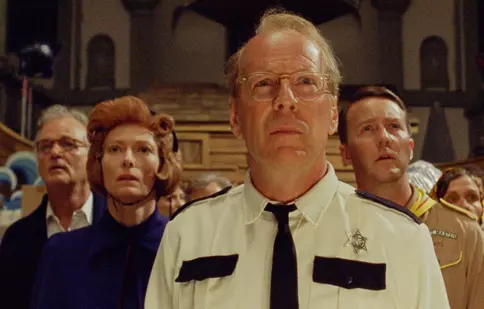 „Moonrise Kingdom”, de Wes Anderson, în premieră la TV. Unde poate fi urmărit filmul cu Bruce Willis