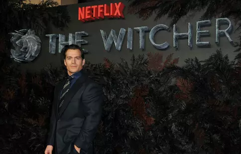 A început producția sezonului 3 „The Witcher”! Netflix le-a arătat fanilor o imagine de la filmări