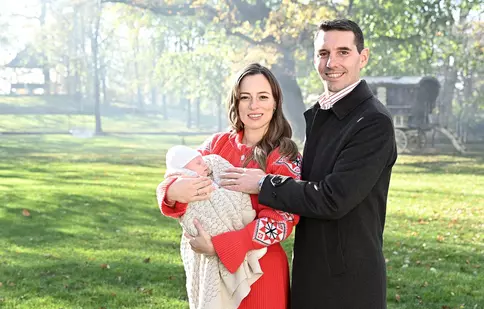 Primele imagini cu fiul lui Nicolae al României. Micuțul poartă numele străbunicului său, Regele Mihai