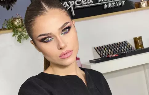 Theo Rose a fost victima bullying-ului. Ce i-au făcut angajații tatălui ei