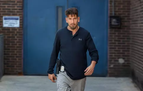 HBO aduce un serial întunecat, „Orașul ne aparține”, cu Jon Bernthal în rol principal