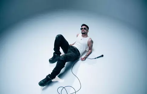 wrs lansează videoclipul piesei “Llamame”