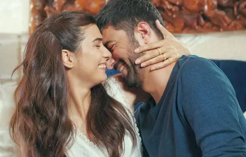 Ultimul episod din „Fiica ambasadorului”. Cum se încheie fascinanta poveste de dragoste dintre Mavi și Sancar 