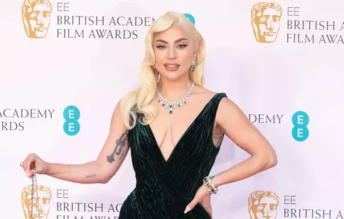 Lady Gaga, apariție de senzație în costum de baie. Cum s-a fotografiat la piscină