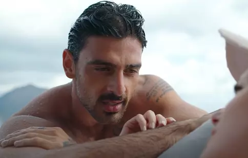 5 lucruri pe care nu le știați despre Michele Morrone, actorul din controversata serie de filme „365 de zile”, de la Netflix