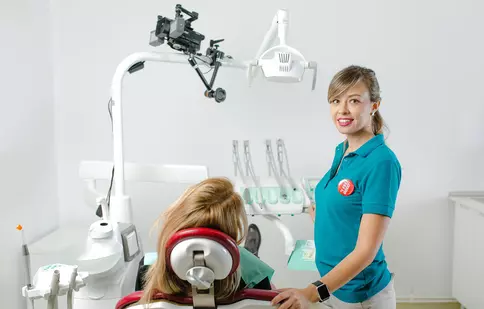 Aparat dentar invizibil? Află tot ce trebuie să știi!