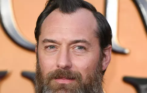 Jude Law, cap de afiș în distribuția noului serial din seria „Star Wars”, la Disney Plus