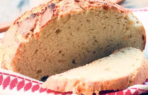 Ce trebuie să căutați atunci când cumpărați o mașină de pâine