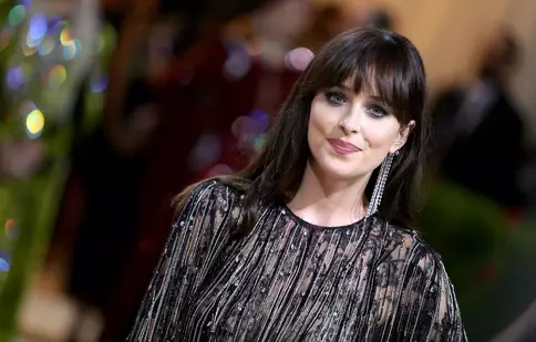 Dakota Johnson, prima reacție la imaginile virale cu ea și Johnny Depp. „De ce sunt eu implicată?”