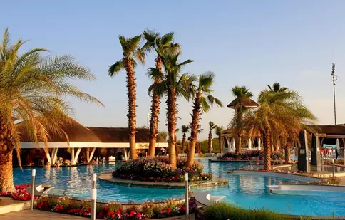 Therme Bucuresti redeschide Sands of Therme, cea mai mare plajă urbană din Europa și anunță o serie de premiere pentru sezonul de vară