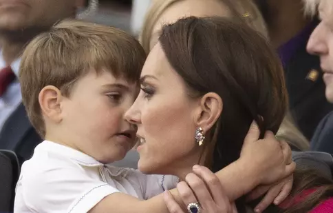 Kate Middleton n-a reușit să îl stăpânească pe Prințul Louis. Micuțul a furat din nou spectacolul la Jubileul de Platină