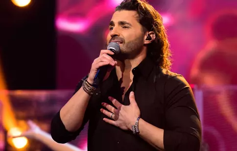 Pepe a publicat o nouă imagine cu fiul lui. Artistul radiază de fericire în timp ce-și ține micuțul în brațe