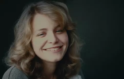 „Fata din fotografie”, de ce se uită toată lumea la noul documentar de la Netflix