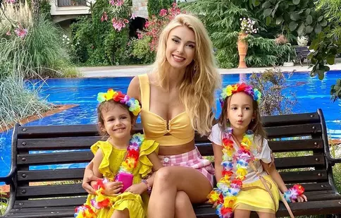 De ce și-a retras Andreea Bălan fiicele de la privat și le-a mutat la o școală de stat. „Le-am întrebat dacă sunt sigure”