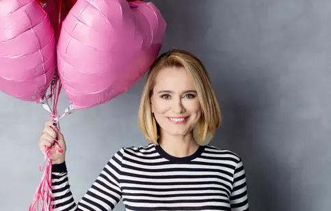 Andreea Esca își aniversează în stil mare cei 50 de ani. Vedeta Pro TV a organizat o escapadă surpriză pentru 70 de invitați! + fotografii de colecție! EXCLUSIV