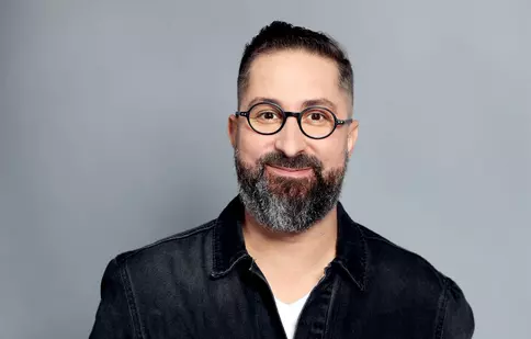 Cosmin Savu, din culisele emisiunii „România, te iubesc!”: „Ne luptăm pentru fiecare interviu”. EXCLUSIV