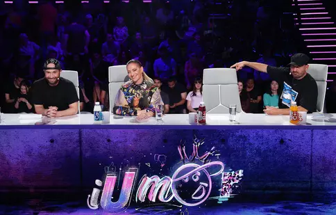 „iUmor” 2022. Cine sunt vedetele care se numără printre jurații-surpriză din sezonul 13