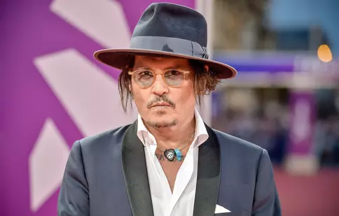 Johnny Depp, apariție surprinzătoare la MTV Video Music Awards 2022. A plutit deasupra scenei și a transmis diverse mesaje
