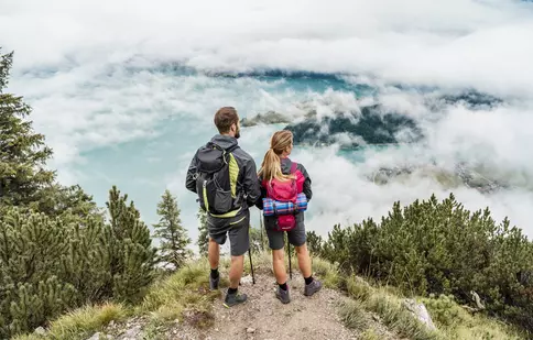 O excursie în familie la munte? Consultați recomandările specialiștilor Sportano!