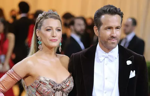 Blake Lively a răbufnit! Soția lui Ryan Reynolds a publicat imagini cu sarcina ei, alături de un mesaj tranșant