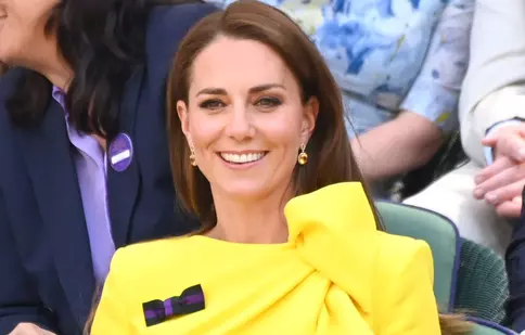 Cine o va interpreta pe Kate Middleton în serialul „The Crown”.  Actrița are doar 19 ani și nu a mai apărut niciodată pe micul ecran