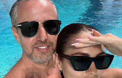 Laurențiu Reghecampf, prima imagine cu fața băiețelului său și al Corinei Caciuc. Cu cine seamănă micul Liam