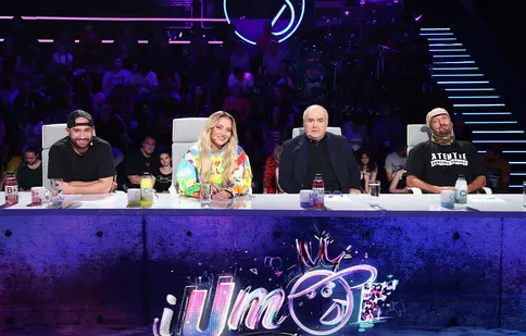 iUmor 2022. Florin Călinescu, luat la roast de Andreas Petrescu, Radu Pietreanu și Dan Frînculescu. „Omul e genial!”