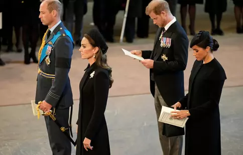 De dragul reginei! Prinții William și Harry, primul pas clar spre împăcare. Ce-au făcut după ce au întâmpinat sicriul bunicii lor