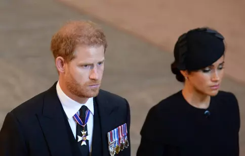 Harry și Meghan sunt „furioși” pentru că Archie și Lilibet nu vor avea statut de ASR - ci se vor numi doar Prinț și Prințesă