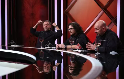 Răsturnare de situație la „Chefi la cuțite” 2022. Cine a câștigat marele premiu al jocurilor din culise