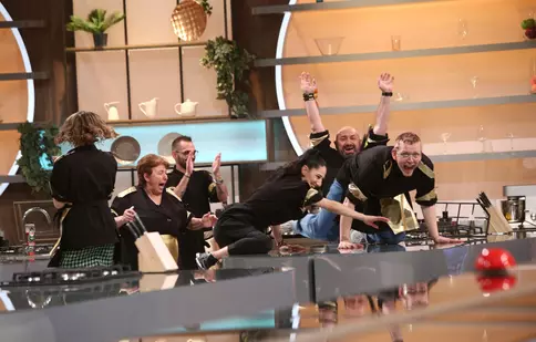 Patru concurenți noi vor intra în competiția „Chefi la cuțite” 2022. Anunțul făcut de Cătălin Scărlătescu