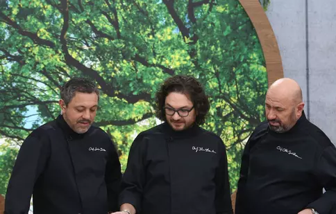 „Chefi la cuțite”, 5 octombrie 2022. Jurații, nevoiți să gătească cu un ingredient misterios. „N-am gătit în viața mea cu așa ceva!”