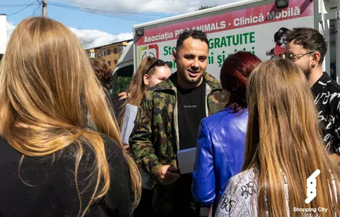 Emi de la Noaptea Târziu a retrăit momentele din copilărie, când îşi „teroriza” rudele şi prietenii