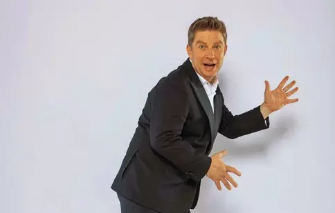 Pavel Bartoș, despre noul său proiect, „One man aproape show”. „Îmi pun sufletul pe tavă”. Când e premiera