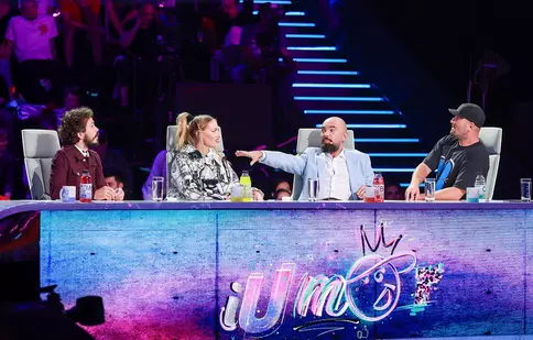 Teo, copleșit de emoții când și-a văzut tatăl pe scena „iUmor”, 30 octombrie 2022. „Sunt și eu om!”