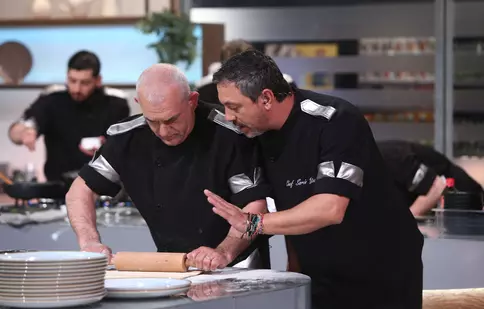 „Chefi la cuțite”, 22 noiembrie 2022. Regula inedită impusă concurenților în următorul battle