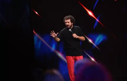 „Stand-Up Revolution”, 4 noiembrie 2022. Reacția colegilor lui Costel, după glumele din deschiderea show-ului. „Extraordinar, frate!“