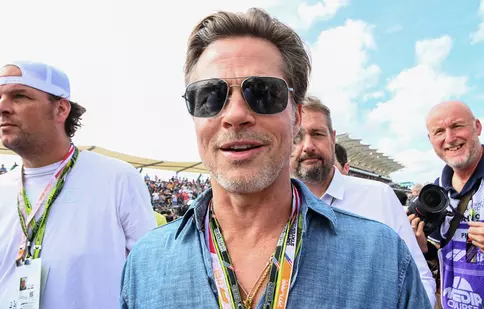 Cum a ajuns Brad Pitt să aibă buletin românesc