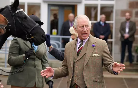 De ce va fi Charles al III-lea unul dintre cei mai excentrici suverani britanici. Ce tabieturi bizare are monarhul