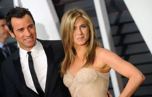 Jennifer Aniston, scene sexy doar pentru Theroux