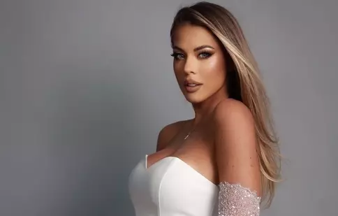 „Sunt celebru, scoate-mă de aici!” 2022. Roxana Nemeș, acuzată că a încălcat regulile show-ului. Ce i s-a întâmplat apoi