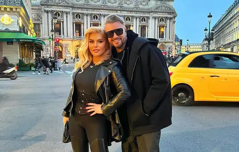 Loredana Groza l-a sărutat pe Cătălin Botezatu, de ziua lui! Imaginile au devenit virale. „Asta e, se întâmplă”