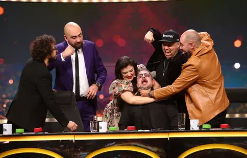 Stand-Up Revolution, 30 decembrie 2022. Dan Frînculescu și Mane Voicu, invitați speciali în marea finală a sezonului 2