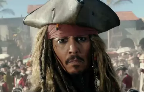 Johnny Depp, din nou în rolul lui Jack Sparrow, pentru o cauză nobilă. Povestea tristă a băiețelului căruia i-a făcut o surpriză