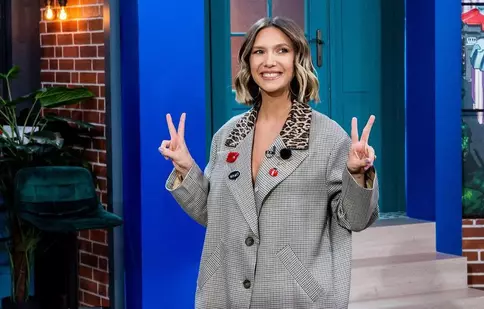 Adela Popescu, imagini de colecție din copilăria ei. „Eu sunt a lu’ Doru a lu’ Colivaru și a Doinei a lu’ Grecioiu”