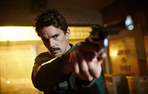 Filme la TV azi, 8 februarie: „Luptând cu destinul”, „Macete”, „Robin Hood, prințul hoților”, „Rechinul fantomă”