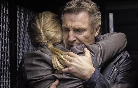 Filme la TV azi, 12 februarie: „Taken 3: Teroare în L.A.”, „Hitman's Bodyguard: Care pe care”, „Bridget Jones: La limita raţiunii”, „Spencer”